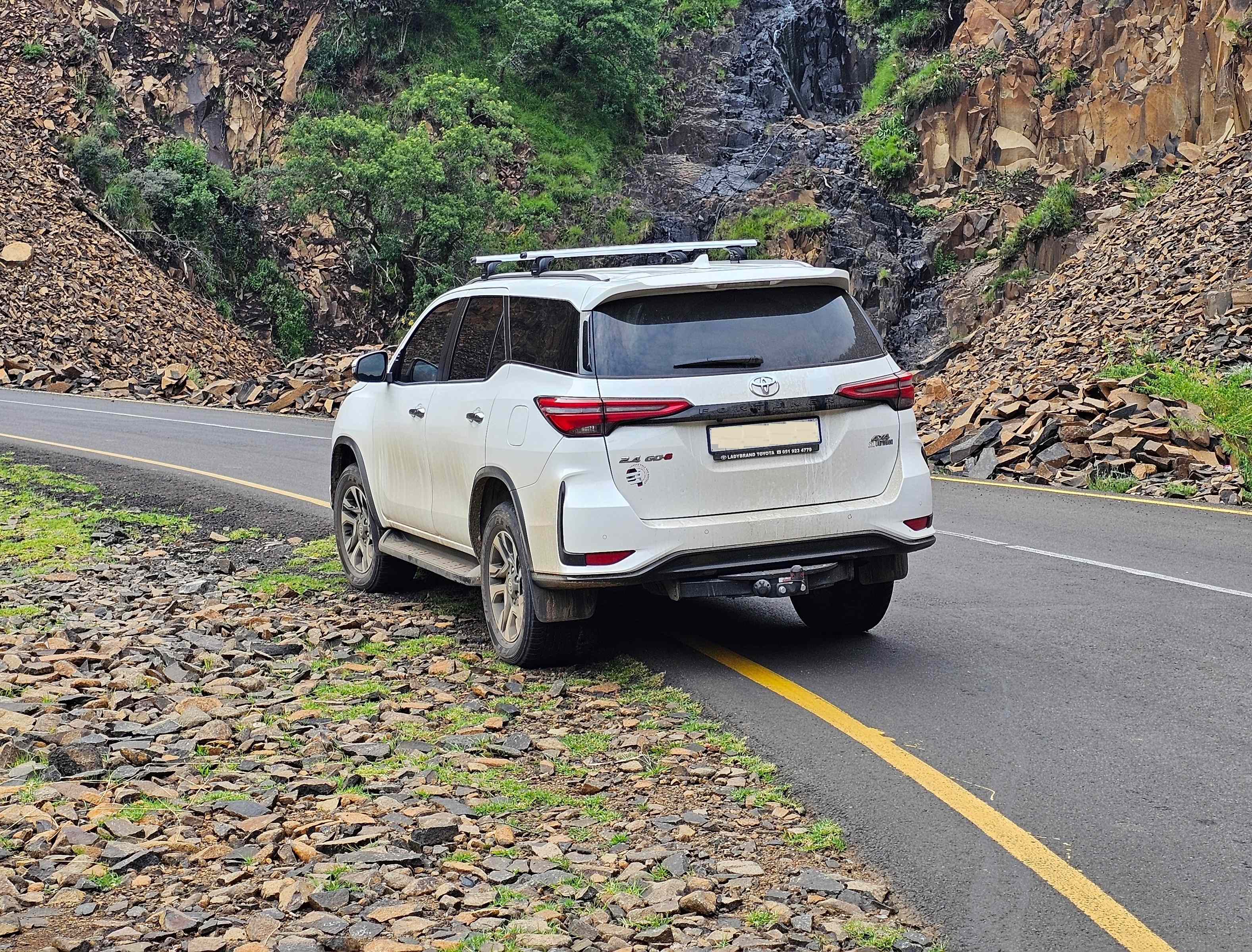 Tichere Pule Van Rentals